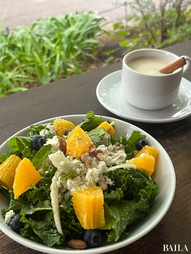 「外食する時には、基本的には野菜中心＆タンパク質を摂取できるような、身体が喜ぶヘルシーなメニューを選ぶようにしています」（田辺さん）