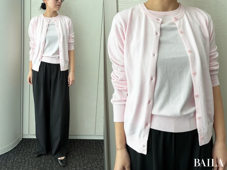 同素材・同カラーの半袖に重ねて、オフィスにぴったりのアンサンブルコーデ