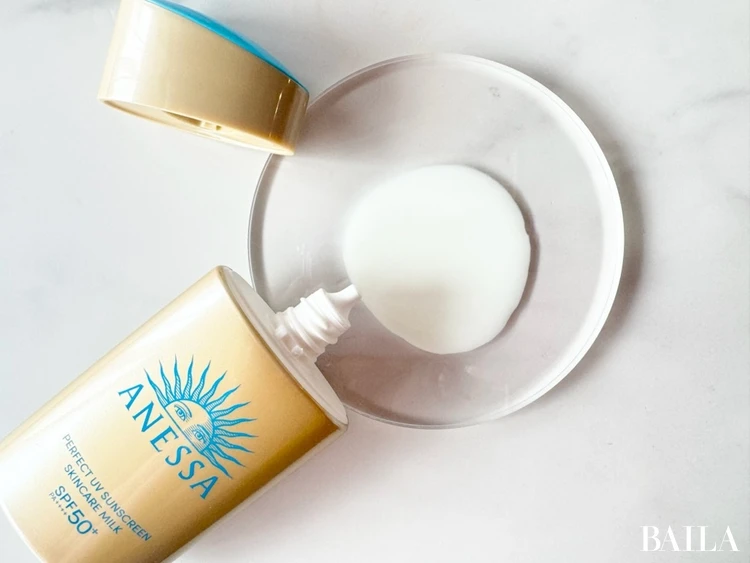 アネッサ　パーフェクトUV  スキンケアミルク NA　液