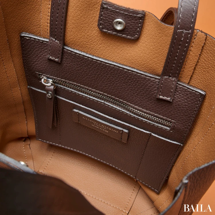 VASIC(ヴァジック) CAST MINI 内側のファスナー付きポケット