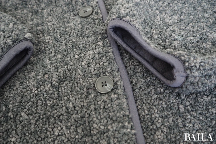 身長162cm ユニクロ ボアフリースリラックスカーディガン　ダークグレー　 Mサイズ 正面　色み