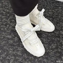 ジミー チュウ　DIAMOND FLEX　履いた様子