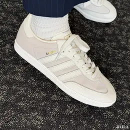 アディダス オリジナルス　SAMBA OG　履いた様子