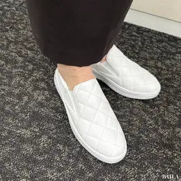 JILLSTUART（ジル スチュアート）　キルティングスリッポンスニーカー　履いた様子