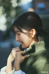 ユニクロのメンズアイテム・ミドルゲージフルジップセーターを使ったコーディネート上半身寄り写真