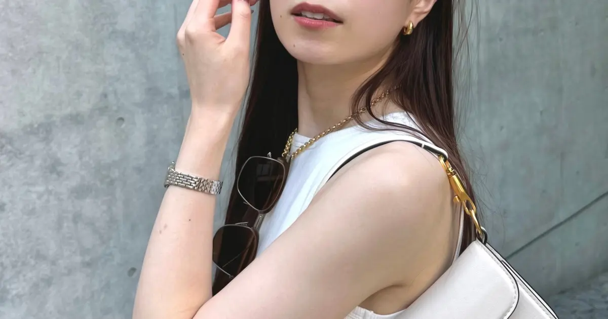シンプル＆シックな夏のお手本、モノトーンコーデ5選#ファッション部
