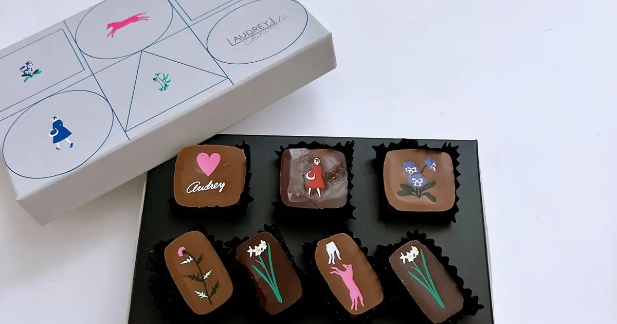 オードリー】花束みたいなチョコレートに心躍る、いちごスイーツ
