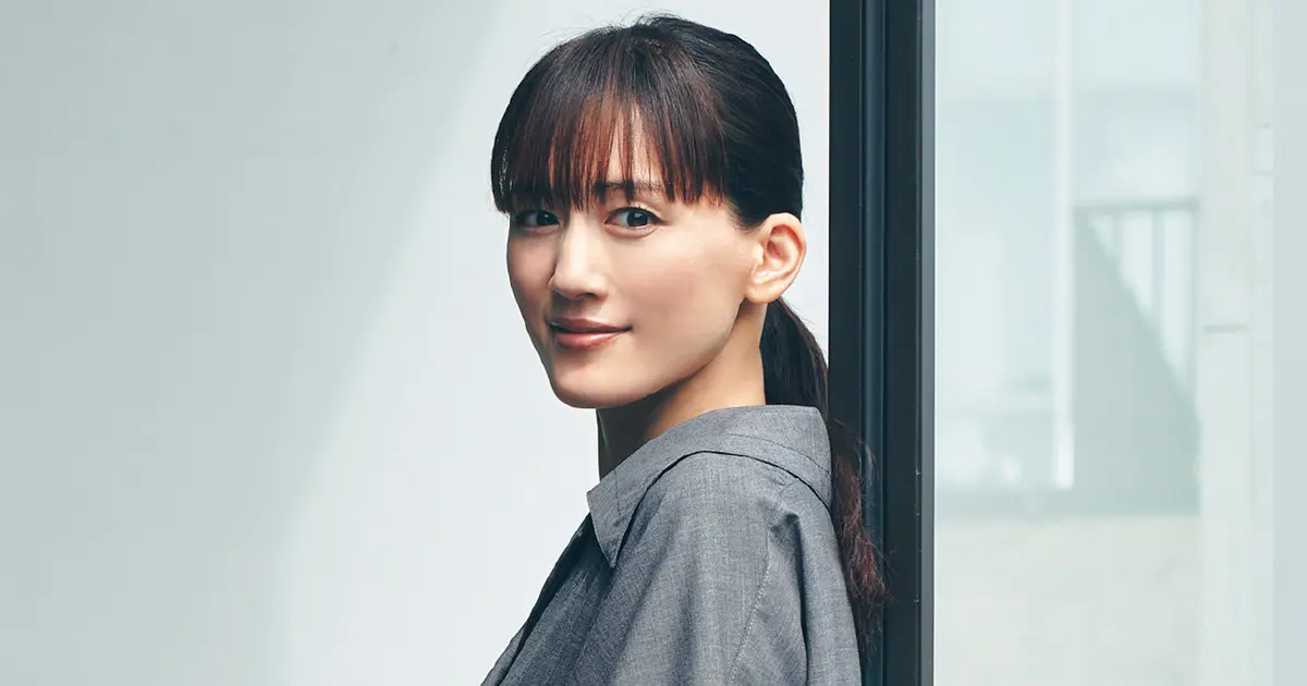 【 #綾瀬はるか インタビュー〈後編〉】ドラマ「#ひとりで死にたい」主人公との共通点は？