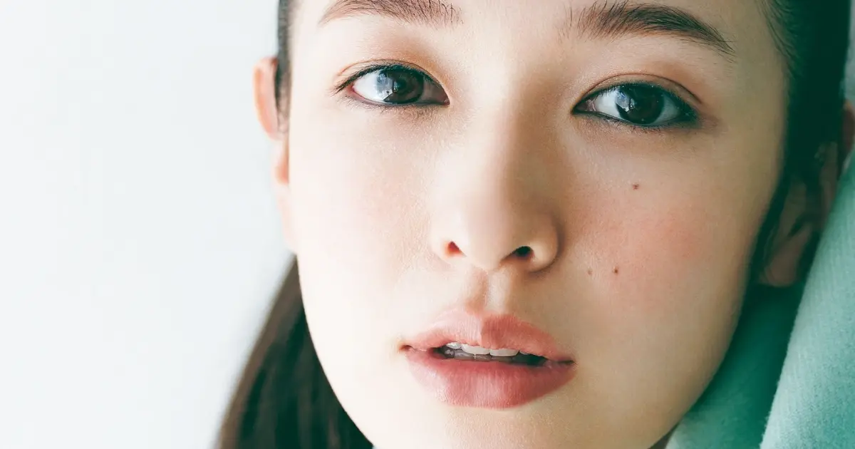 BAILA 5月号 特集:ご機嫌ネイビーご自慢ホワイト 次号予告】BAILA（バイラ）2021年11月号《特別付録》uncrave