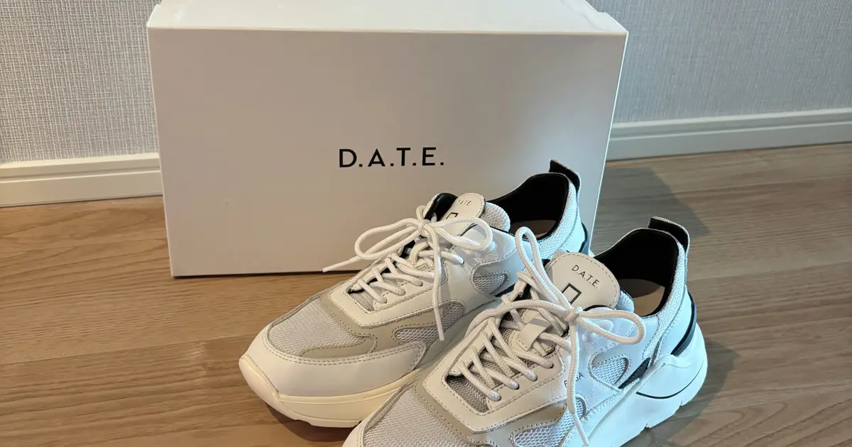 甘服にも合う綺麗めスニーカーの代表格【D.A.T.E.】スニーカー