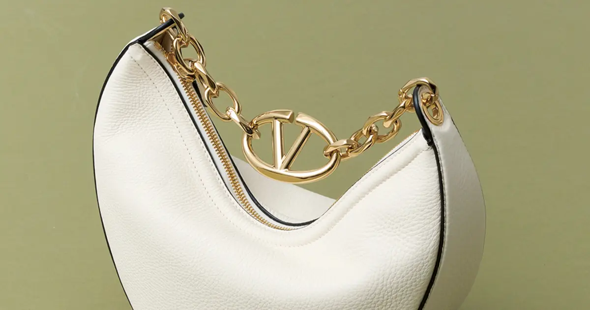 ヴァレンティノ ガラヴァーニ】Vロゴが華やかな新作バッグが登場