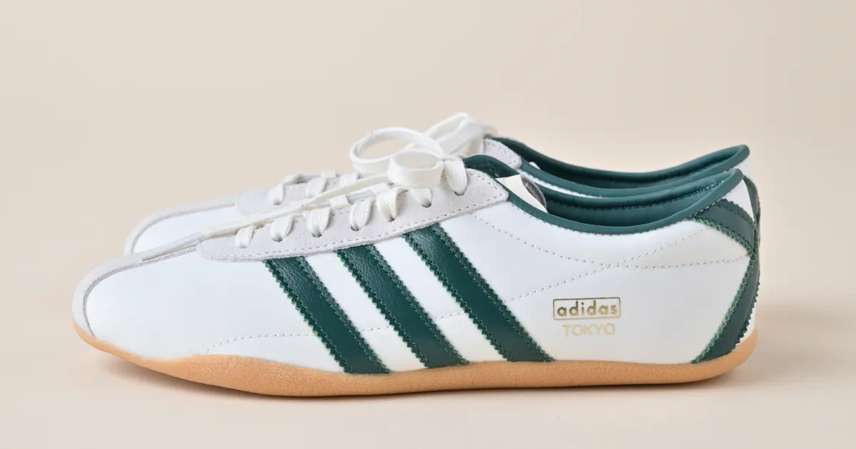 【adidas Originals（アディダス オリジナルス） 白スニーカー】着用レビューも！ TOKYOは、レトロな雰囲気が魅力の薄底スニーカー「きれいめ服に似合う白スニーカー vol.96」