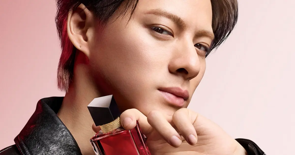 イブサンローラン　リブレローニュ 50ml 平野紫耀 平野紫耀が纏う、“香る水”の爽やかな官能｜VOGUE JAPAN