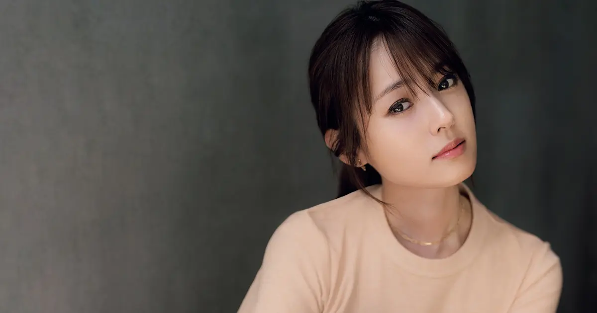 Tシャツでカジュアルだけど女っぽく 深田恭子 Meets ユニクロtシャツ Baila