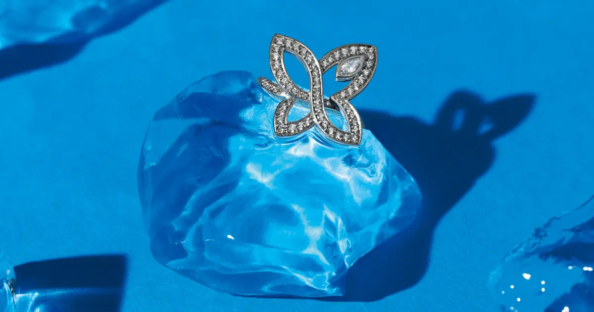 ハリー・ウィンストン、まばゆい輝きをまとった優美なモチーフの