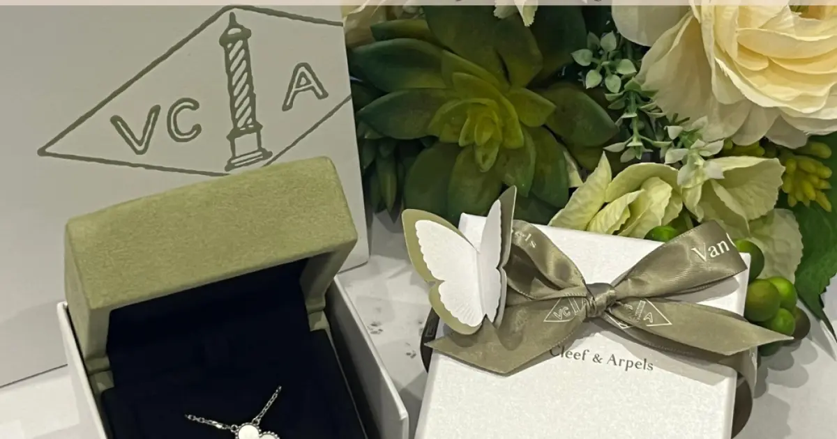 30歳記念ジュエリー】ヴァンクリ名品「アルハンブラ」ネックレスの魅力