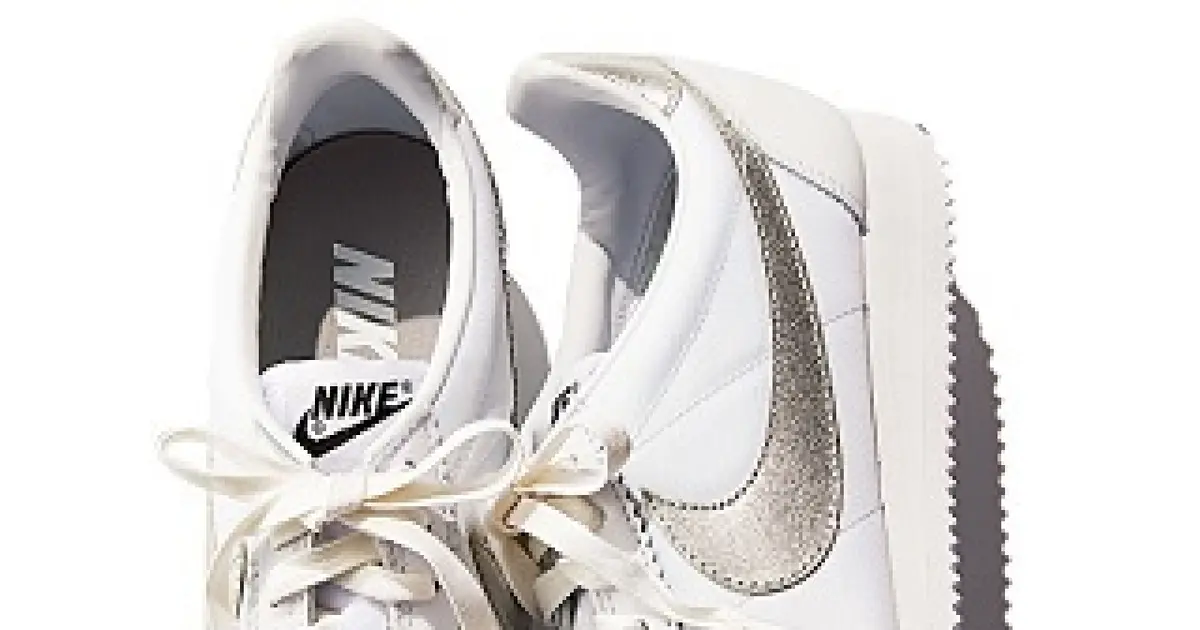 限定100足！emmi（エミ）とNIKE iDのコラボスニーカー｜＠BAILA