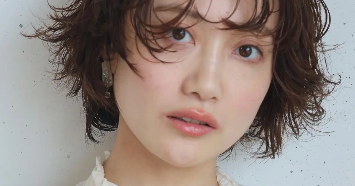 【ショートボブ・30代～40代大人の髪型】夏の大人のカラーリング⑤透け感チョコレートブラウン
