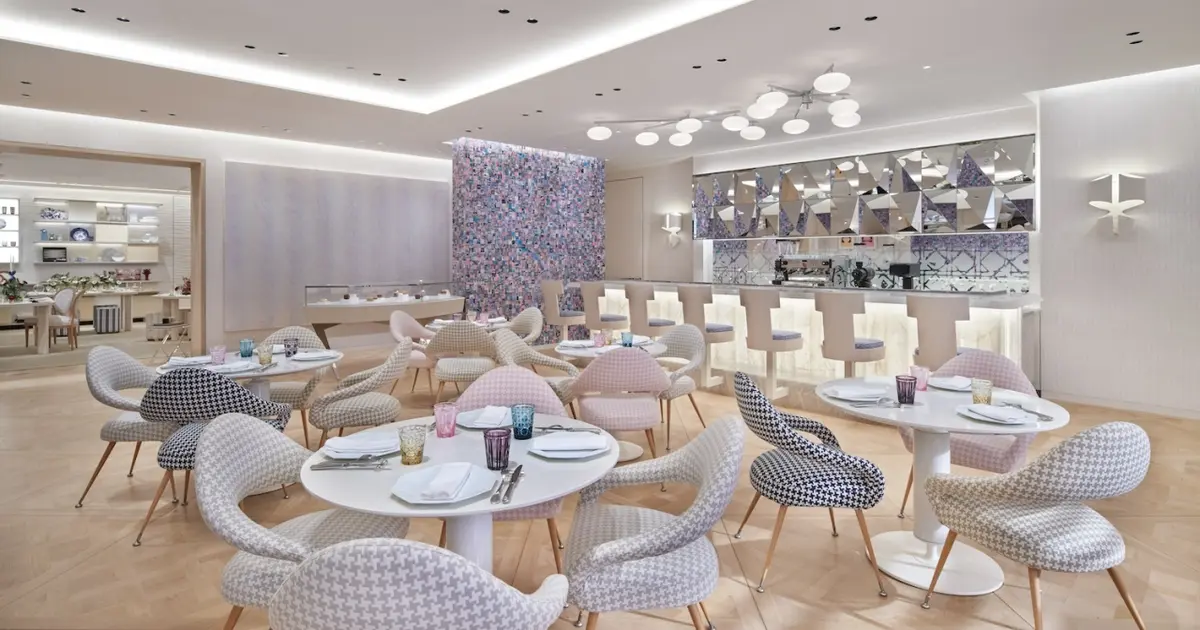 ディオールの世界観を美食で味わう。銀座「カフェ ディオール バイ