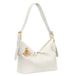 「ディオール ヴォヤージュ」バッグ ミディアム￥730000　ホワイト系