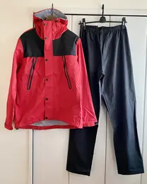 【ワークマン（WORKMAN）】で買える超おすすめ防災用品5選：セーフティースニーカー・レインスーツ・手袋・防災バッグに上ばきスリッパ！