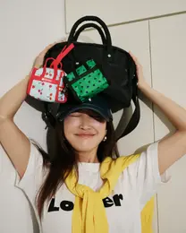 「レスポートサック」と美容家 神崎恵さんのコラボレーション　Micro Weekender Charm