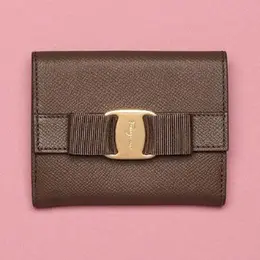 【画像】働く大人のお財布カタログ_1_17