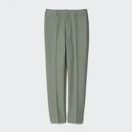 ユニクロ　感動スリムパンツ￥3990