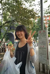 「ファストフードやチョコばかり食べていた学生時代は、太り続けて恐ろしいことに…。野菜をメインに食べるようにして、宅トレを始めました！」（勝本さん）2