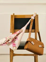 フェラガモ　スカーフ