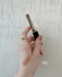 スック 「ベルベット フィット リップスティック 01」　レビュー