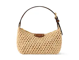 ルイ·ヴィトン　ポシェット·ヒルズ￥302500（W18.5×H11×D6.5cm）