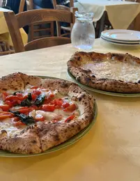 【写真】おしゃれ女性のおすすめピザ店_1_3