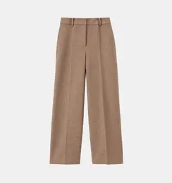 プラステ　PLUS STYLEワイドパンツ（ウォームリザーブ）　￥15000