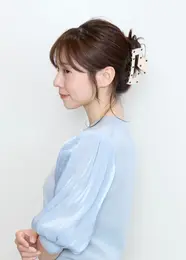 30代髪型・ミディアムのサイド