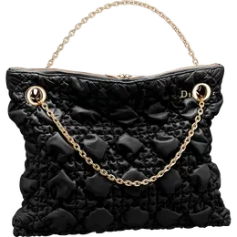 「ディオール クランチー」バッグ ￥680,000　ブラック