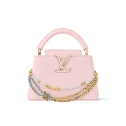 ルイ・ヴィトン　カプシーヌ MINI ￥1083500（W13.6×H21×D8cm）