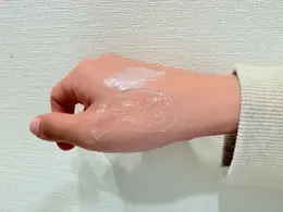 BIOHEAL BOH 3Dリフティングクリームとコラーゲンリモデリングクリームのテクスチャ比較