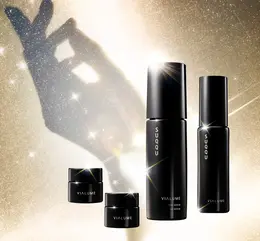 SUQQU 2025 ホリデーコレクション　クリスマスコフレ　限定コフレ　SUQQU ヴィアルム ザ キット ￥24200（2025年12月1日数量限定発売） セット内容：SUQQU ヴィアルム ザ セラム 50mL（現品サイズ）、SUQQU ヴィアルム ザ ローション 20mL（ミニサイズ）、SUQQU ヴィアルム ザ クリーム 4g（ミニサイズ）、SUQQU ヴィアルム ザ スムージング クリーム［医薬部外品］4g（ミニサイズ）