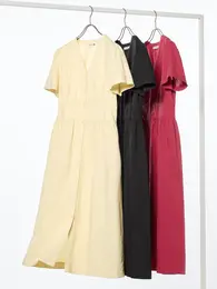 ユニクロ アンド コントワー・デ・コトニエ　2026年春夏コレクション　リネンブレンドVネックワンピース