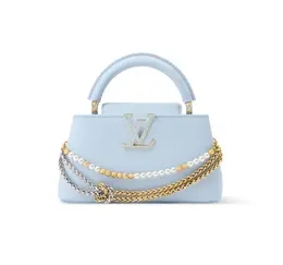 ルイ・ヴィトン　カプシーヌ EW MINI ￥1149500（W12×H22×D8cm）