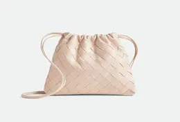 ボッテガ・ヴェネタ　ダストバッグ　スモール　ピンク