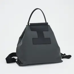 人気ブランドの通勤バッグにA4書類＆PCほか通勤アイテム全部入れてみた（写真）_1_13