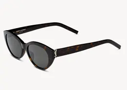 サンローランのサングラス　