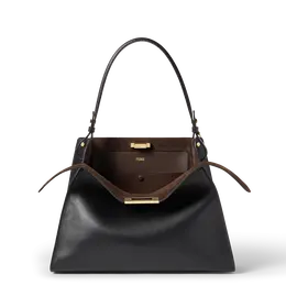 「フェンディ ウェイ」バッグ ミディアムサイズ￥588500（H27×W36×D13cm）