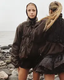 ザ・ノース・フェイス×セシリー バンセン　モデル　アウターコーデ