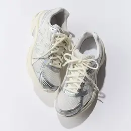 【大人の白スニーカー】通勤や街歩きにも（写真）_1_6