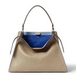 「フェンディ ウェイ」バッグ ラージサイズ￥643500（H32×W43×D17cm）