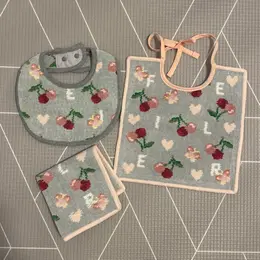 フェイラーのスタイとハンカチ