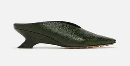 ボッテガ・ヴェネタ　ジェット ミュール￥231000　グリーン